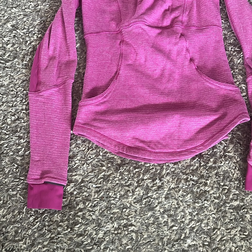 Lululemon Base Runner 1/2 Zip Jacket
Mini Check Pique Raspberry - Picture 5 of 9